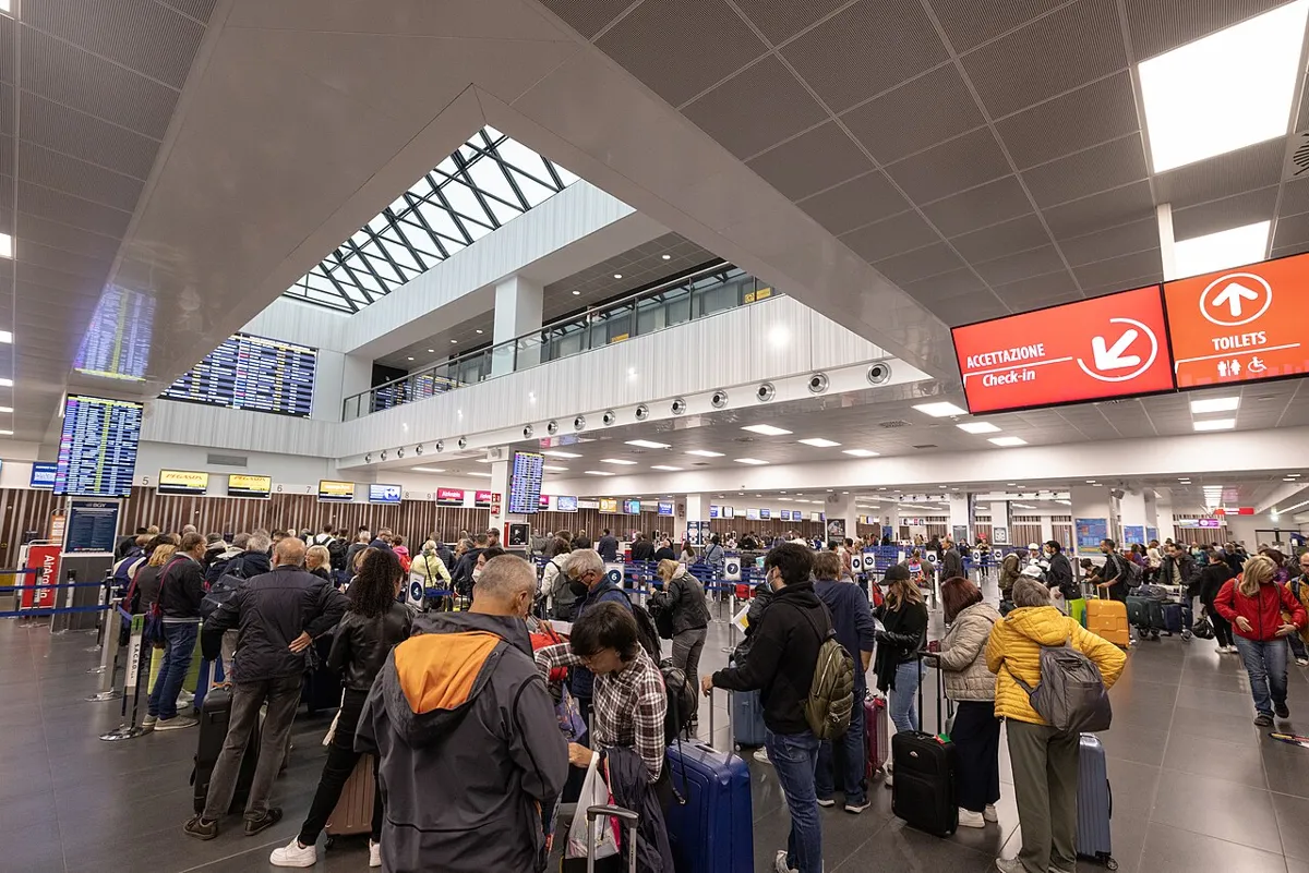 Milan Bergamo: Inside the terminal · 2022